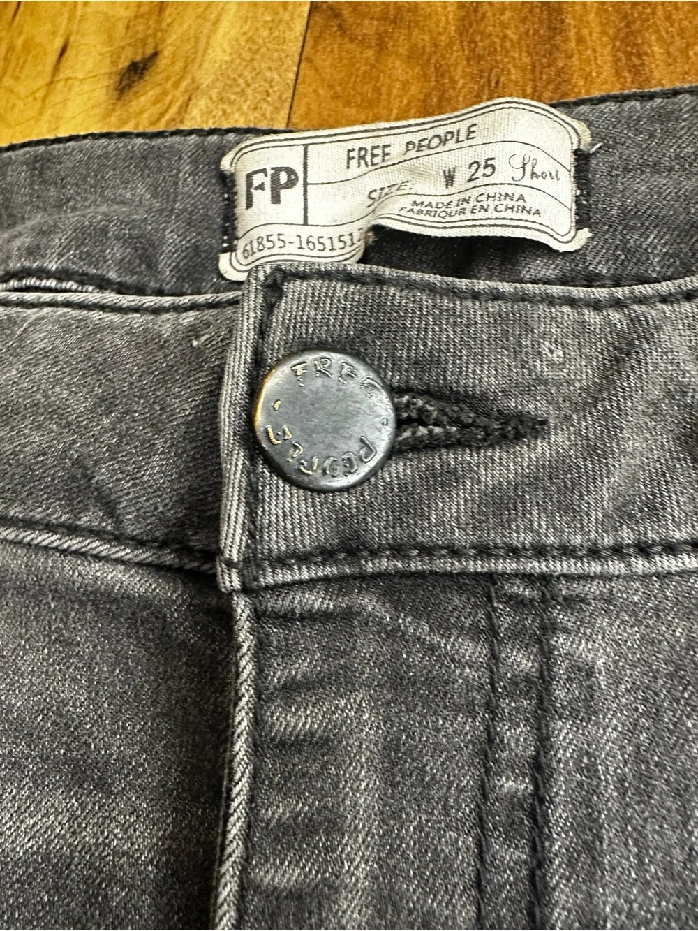 Free People Black Super Flare Bell Bottom Jeans Women’s 25 Raw Hem Stretch Boho